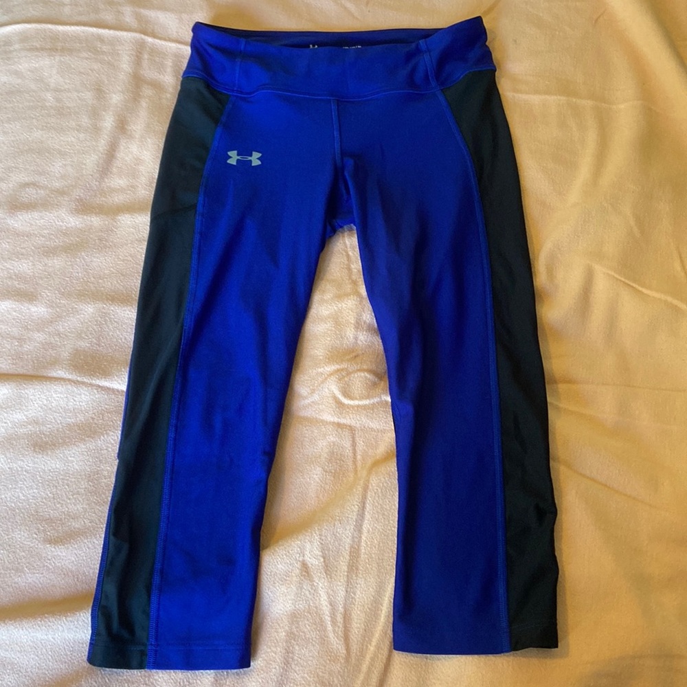 Compression Under Armor Capri Leggings. Size M